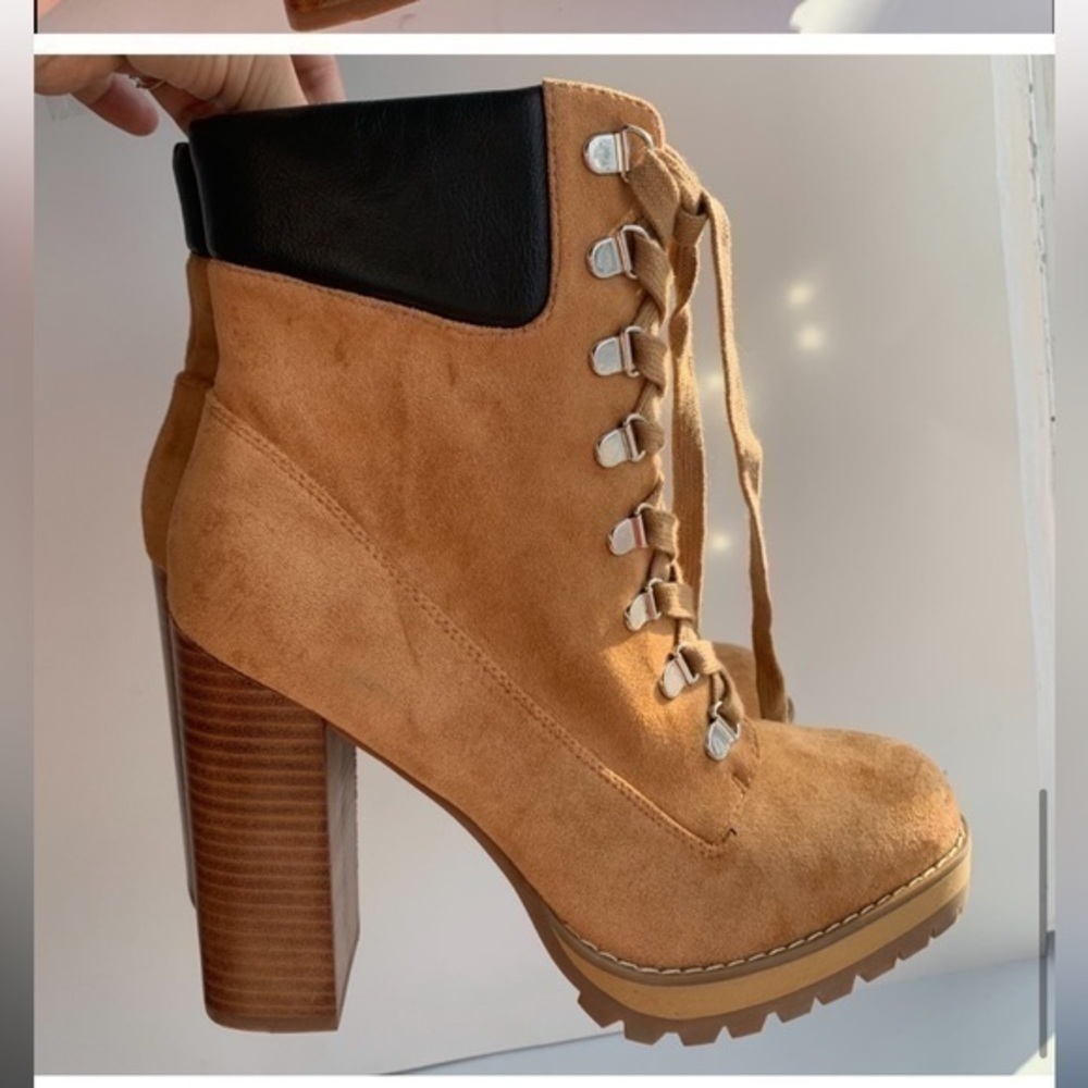 Steve Madden Breccan Bootie in Tan